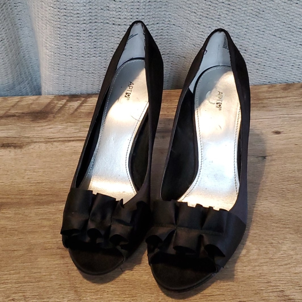 *Apt 9 Women's Fabric Heels